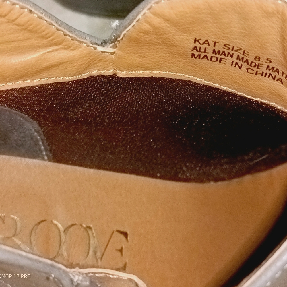 Boots - Picture 2 of 3